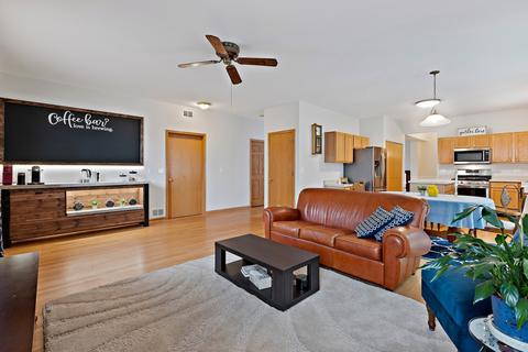 137 Ash Dr, Bolingbrook, IL 60490 photo 8