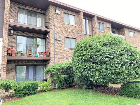 8251 S Roberts Rd #1E, Bridgeview, IL 60455 photo 1