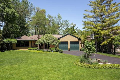 44 Briar Rd, Golf, IL 60029 photo 1