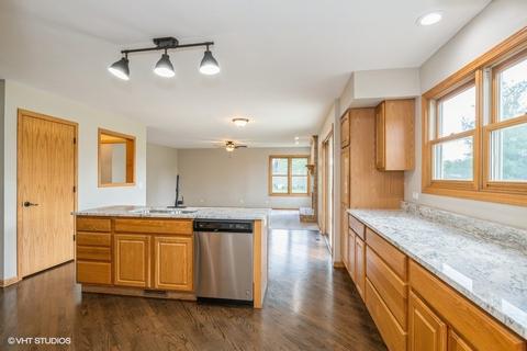 8909 Hidden Trl, Spring Grove, IL 60081 photo 6