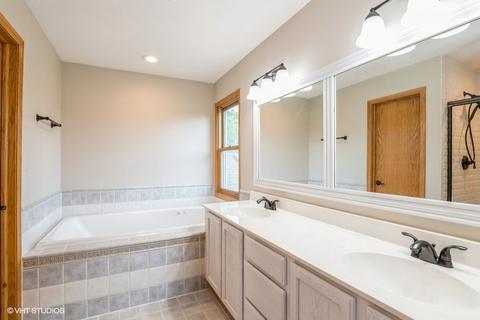 8909 Hidden Trl, Spring Grove, IL 60081 photo 16