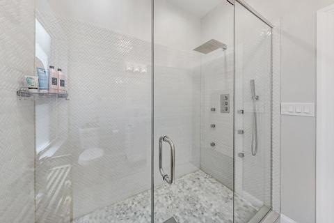 4402 S Berkeley Ave, Chicago, IL 60653 photo 18