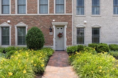 195 Reber St, Wheaton, IL 60187 photo 2