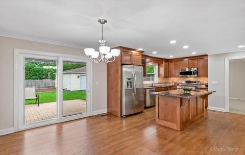 1838 N Howard St, Wheaton, IL 60187 photo 2