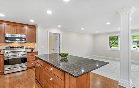 1838 N Howard St, Wheaton, IL 60187 photo 4