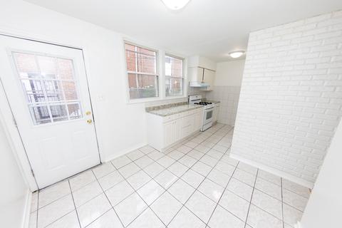 2059 Pine St #B, Des Plaines, IL 60018 photo 10