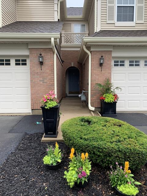 1252 Tamarack Dr, Bartlett, IL 60103 photo 2