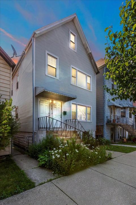 9719 S Avenue M, Chicago, IL 60617 photo 2