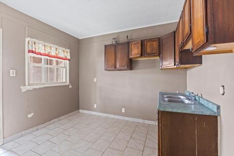9719 S Avenue M, Chicago, IL 60617 photo 14