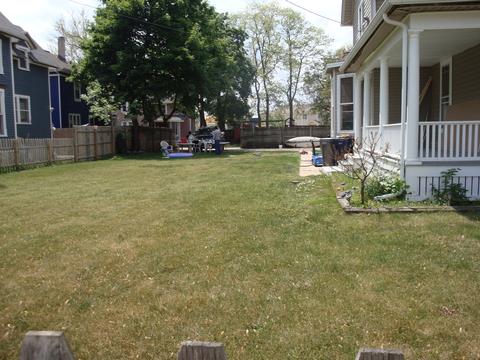 338 Saint Charles St, Elgin, IL 60120 photo 3
