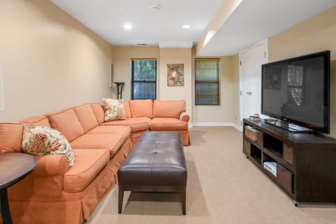 830 W Wolfram St, Chicago, IL 60657 photo 33