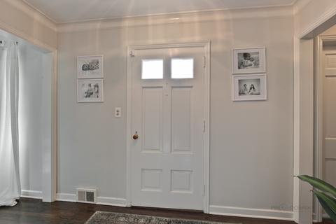 1024 W Deerpath Rd, Lake Forest, IL 60045 photo 2
