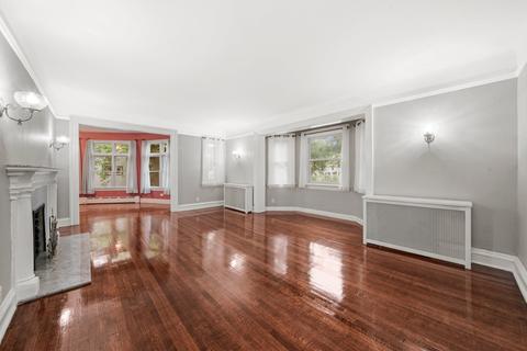 145 Bartram Rd, Riverside, IL 60546 photo 4