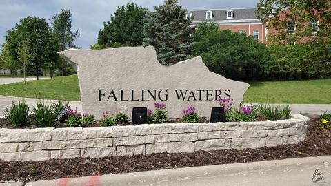2869 Falling Waters Dr, Lindenhurst, IL 60046 photo 2
