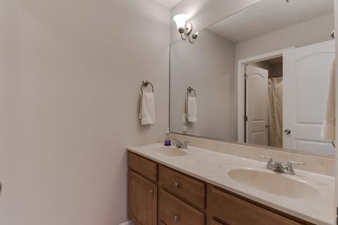 1084 N Pointe Dr, Normal, IL 61761 photo 26