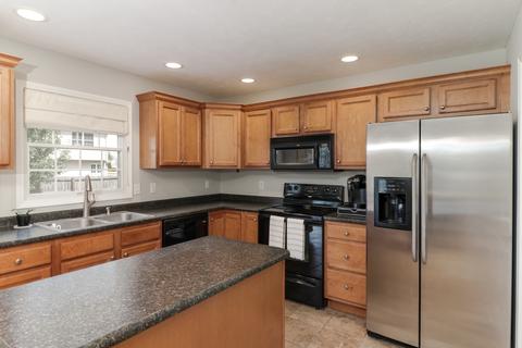 1084 N Pointe Dr, Normal, IL 61761 photo 12