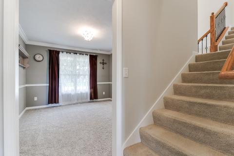 1084 N Pointe Dr, Normal, IL 61761 photo 5