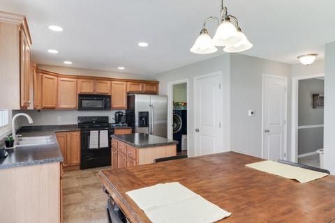 1084 N Pointe Dr, Normal, IL 61761 photo 13