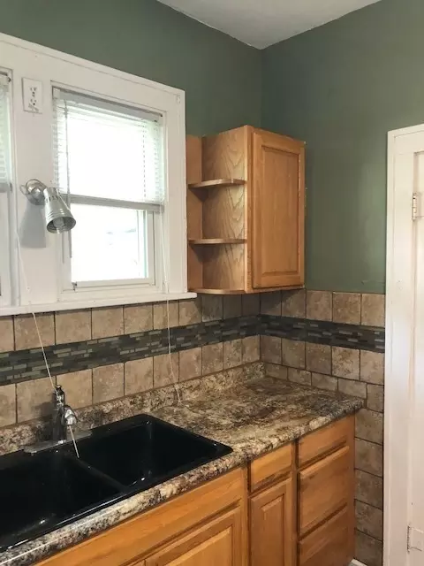 115 E Porter St, Oglesby, IL 61348 photo 11