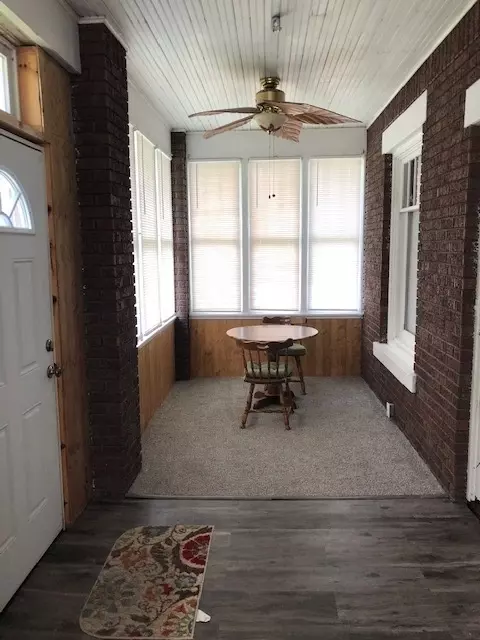 115 E Porter St, Oglesby, IL 61348 photo 3