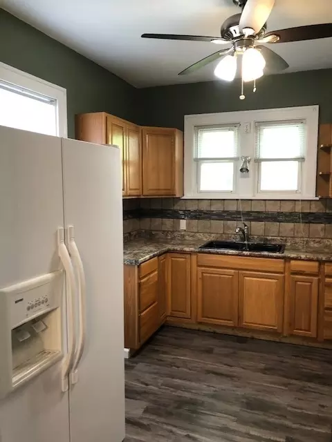 115 E Porter St, Oglesby, IL 61348 photo 10