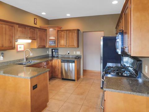 12430 Breezefield Cir, Roscoe, IL 61073 photo 9