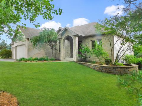 12430 Breezefield Cir, Roscoe, IL 61073 photo 1