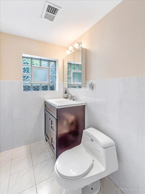 263 Pinehurst Dr, Des Plaines, IL 60016 photo 29