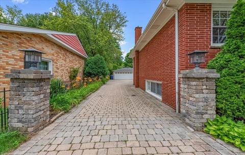 263 Pinehurst Dr, Des Plaines, IL 60016 photo 39