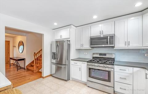 263 Pinehurst Dr, Des Plaines, IL 60016 photo 8
