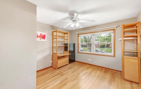 263 Pinehurst Dr, Des Plaines, IL 60016 photo 22
