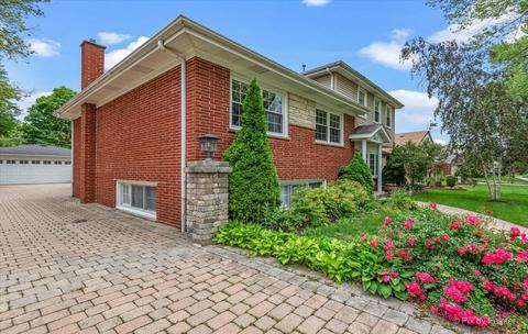263 Pinehurst Dr, Des Plaines, IL 60016 photo 2