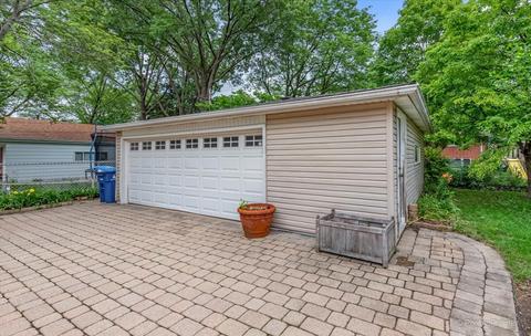 263 Pinehurst Dr, Des Plaines, IL 60016 photo 37