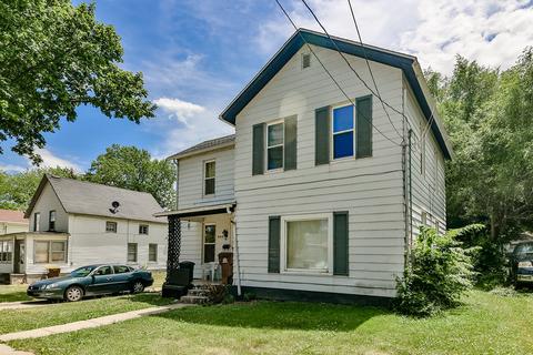 509 E Pleasant St, Freeport, IL 61032 photo 1
