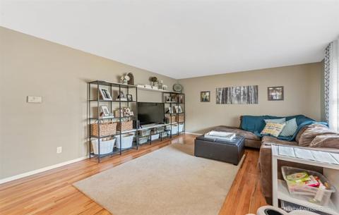 4512 Ashley Dr, Mchenry, IL 60050 photo 8