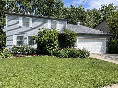 2012 Fallen Oak Rd, Bloomington, IL 61704 photo 1