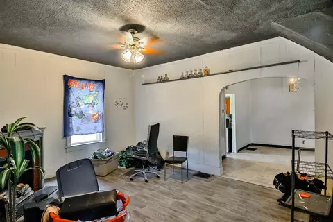 515 E Pleasant St, Freeport, IL 61032 photo 5