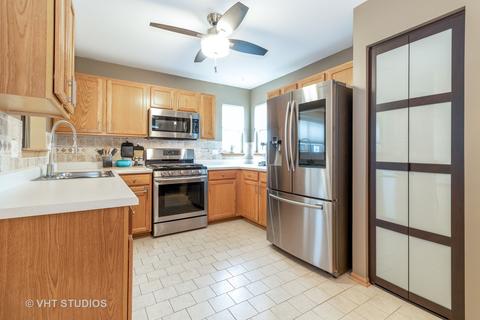 2215 Henning Pl, Plainfield, IL 60586 photo 6