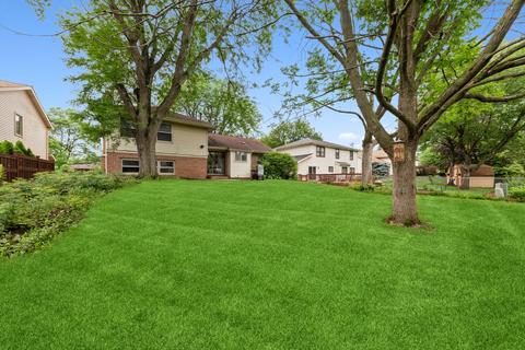 601 Sycamore Ln, Wheeling, IL 60090 photo 18