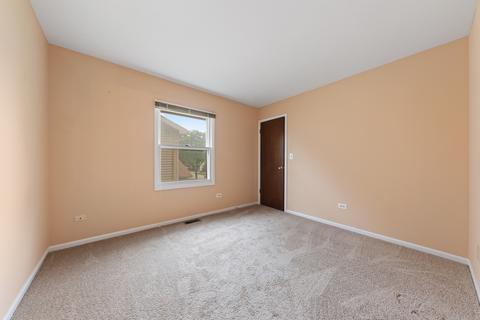 601 Sycamore Ln, Wheeling, IL 60090 photo 13