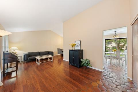 601 Sycamore Ln, Wheeling, IL 60090 photo 5