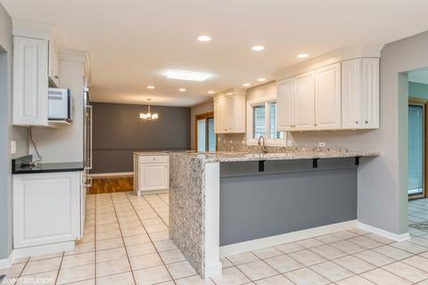 28 W036 Plainview Dr, Naperville, IL 60564 photo 6