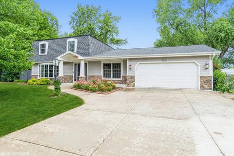 28 W036 Plainview Dr, Naperville, IL 60564 photo 1