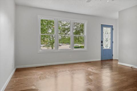 906 S Cottage Ave, Normal, IL 61761 photo 5