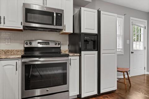 906 S Cottage Ave, Normal, IL 61761 photo 8