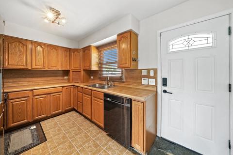 1914 Jethro Ave, Zion, IL 60099 photo 10