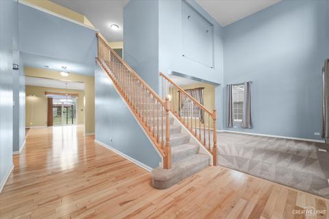 321 Copper Springs Ln, Elgin, IL 60124 photo 2