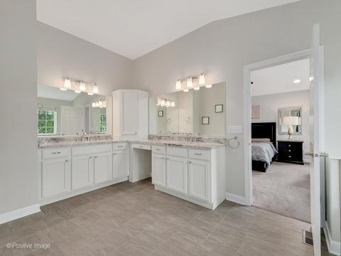 1250 W Thomas Rd, Wheaton, IL 60187 photo 15