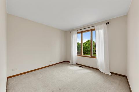 15702 Pine Rd, Oak Forest, IL 60452 photo 17