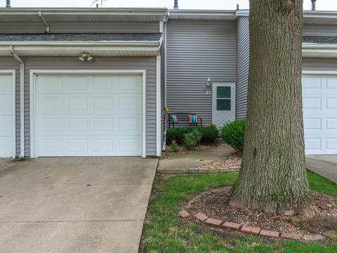 1560 Hunt Dr #D, Normal, IL 61761 photo 1